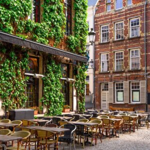 Yust Antwerpen €46.50 ()