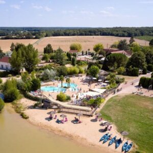 Villatent Camping Les Bois du Bardelet    Arrangementen al vanaf € 315.68