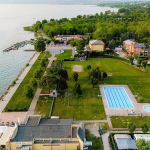 Villatent Campeggio del Garda    Arrangementen al vanaf € 220.83