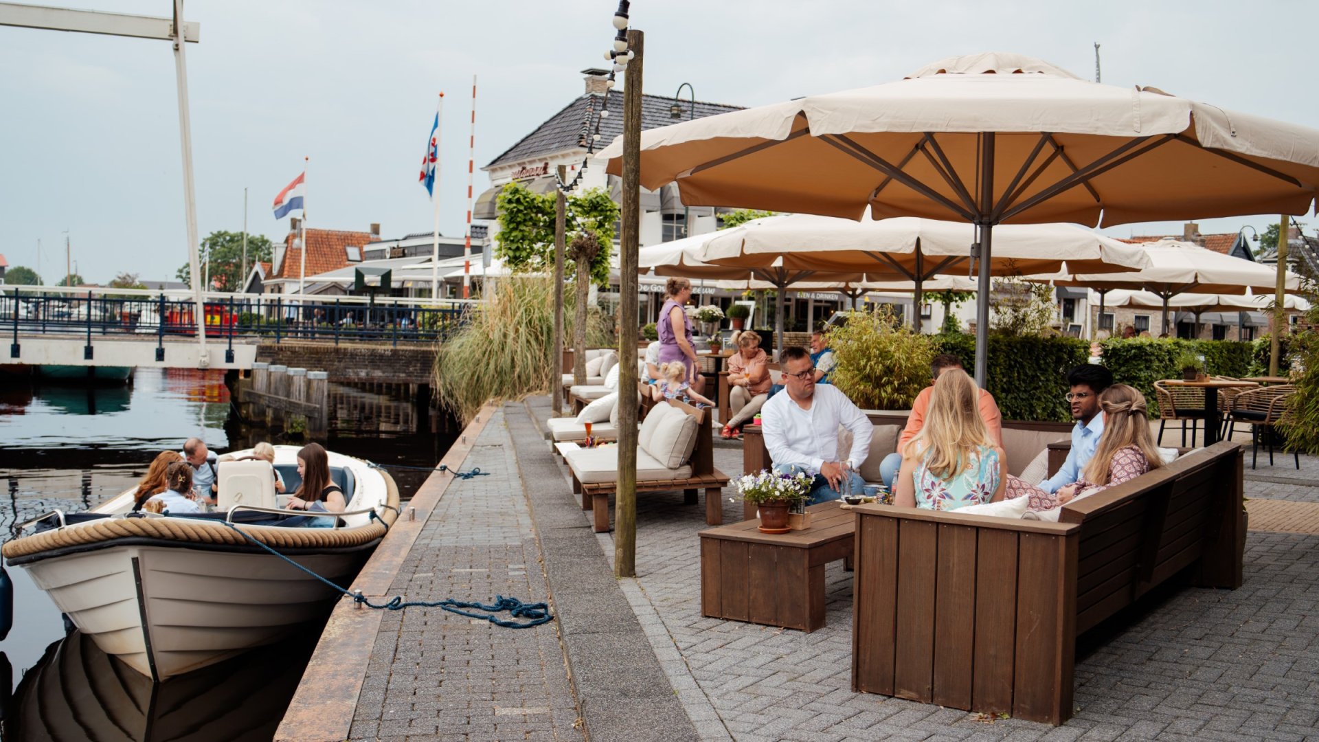 't Schippershuis €59.50 (Terras aan water!)