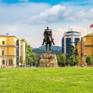 Deluxe Hotel Tirana v.a. p.p. €259.00 (ZOMERSTUNT!)