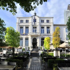 Golden Tulip Hotel West-Ende v.a. p.p. €66.00 (Monumentale villa)