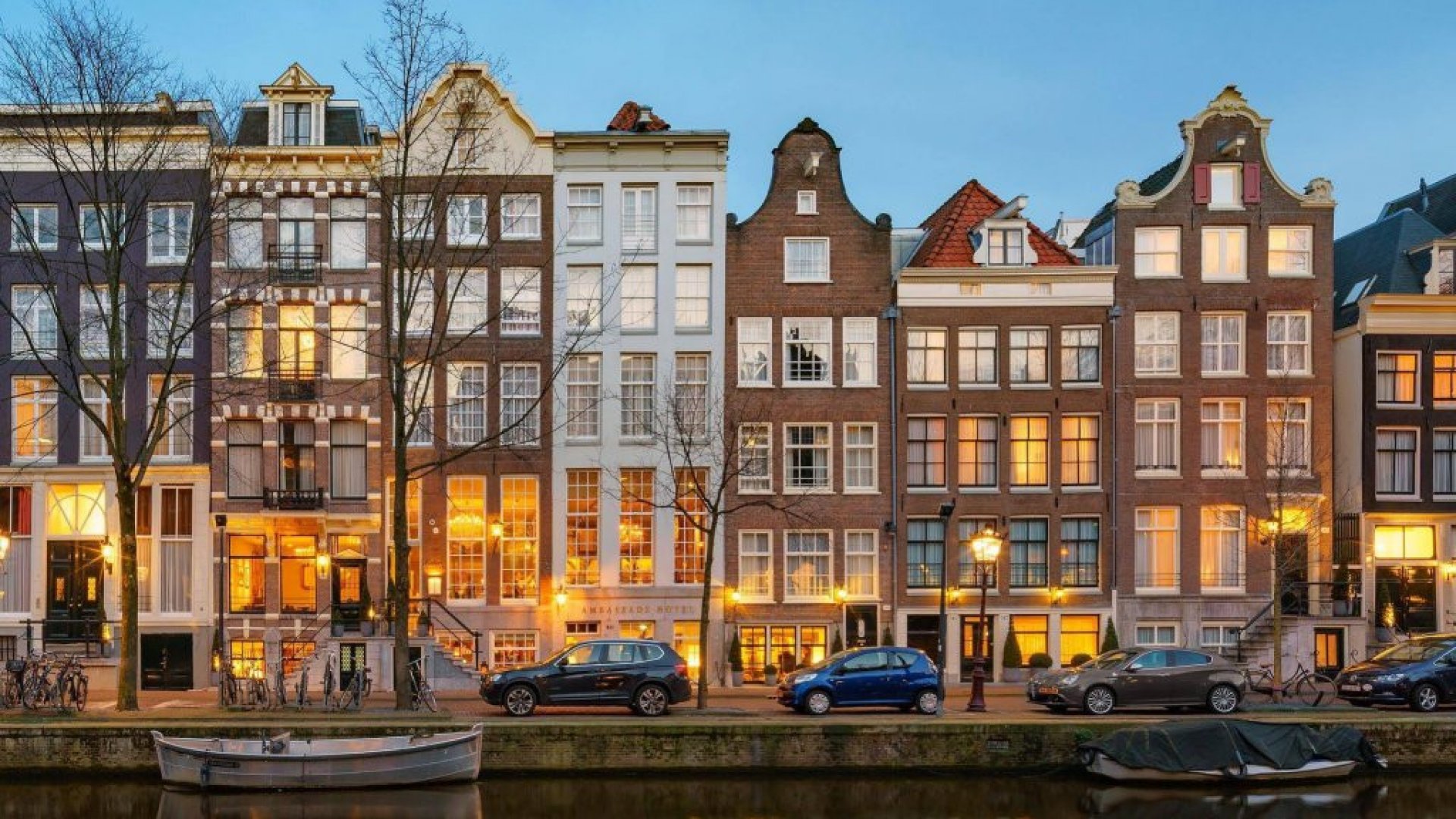 Ambassade Hotel €139.00 ()