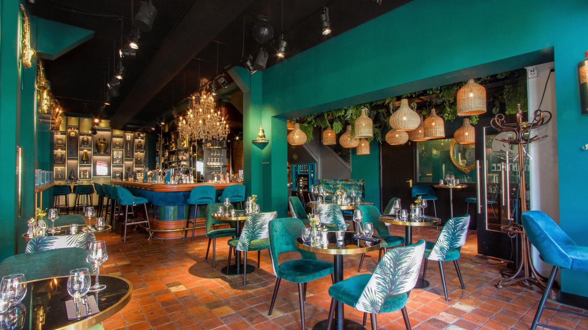 Ambassador City Centre Hotel €94.35 (Culinair genot!)