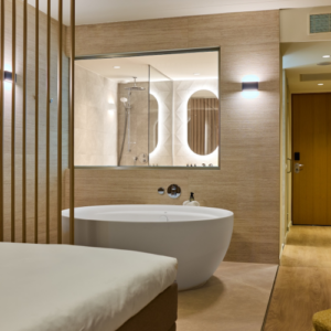 WestCord Hotel Eindhoven | Overnachting in een kamer met XL Bubbelbad | incl. 3-gangendiner €214,-