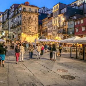 HF Tuela Porto v.a. p.p. €239.00 (Midden in de stad!)