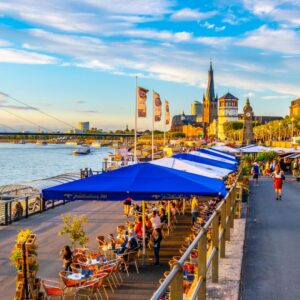 Crowne Plaza Düsseldorf-Neuss v.a. p.p. €49.50 (Met spa!)