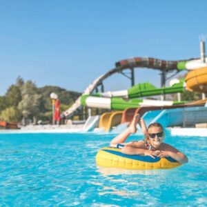 Family Hotel Vilinia **** superior v.a. p.p. €399.00 (SPLINTERNIEUW hotel!)