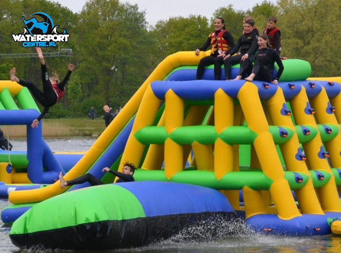 1 uur Aquapark + patat met saus bij Watersportcentre Veendam €11.50